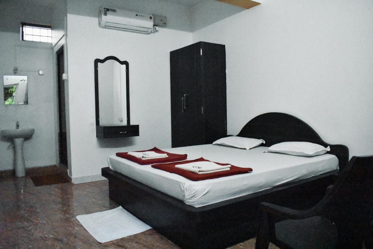 Hotel Gananjaya Gokarna  Exterior foto